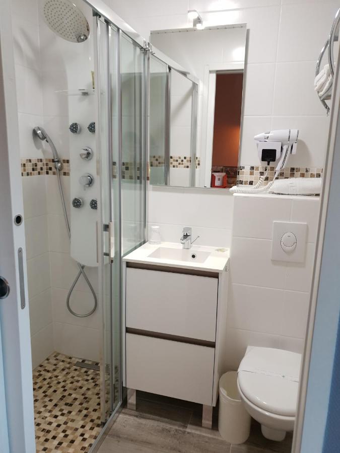Fasthotel Le Rale Des Genets - Un Hotel Fh Collection Dun-sur-Meuse エクステリア 写真