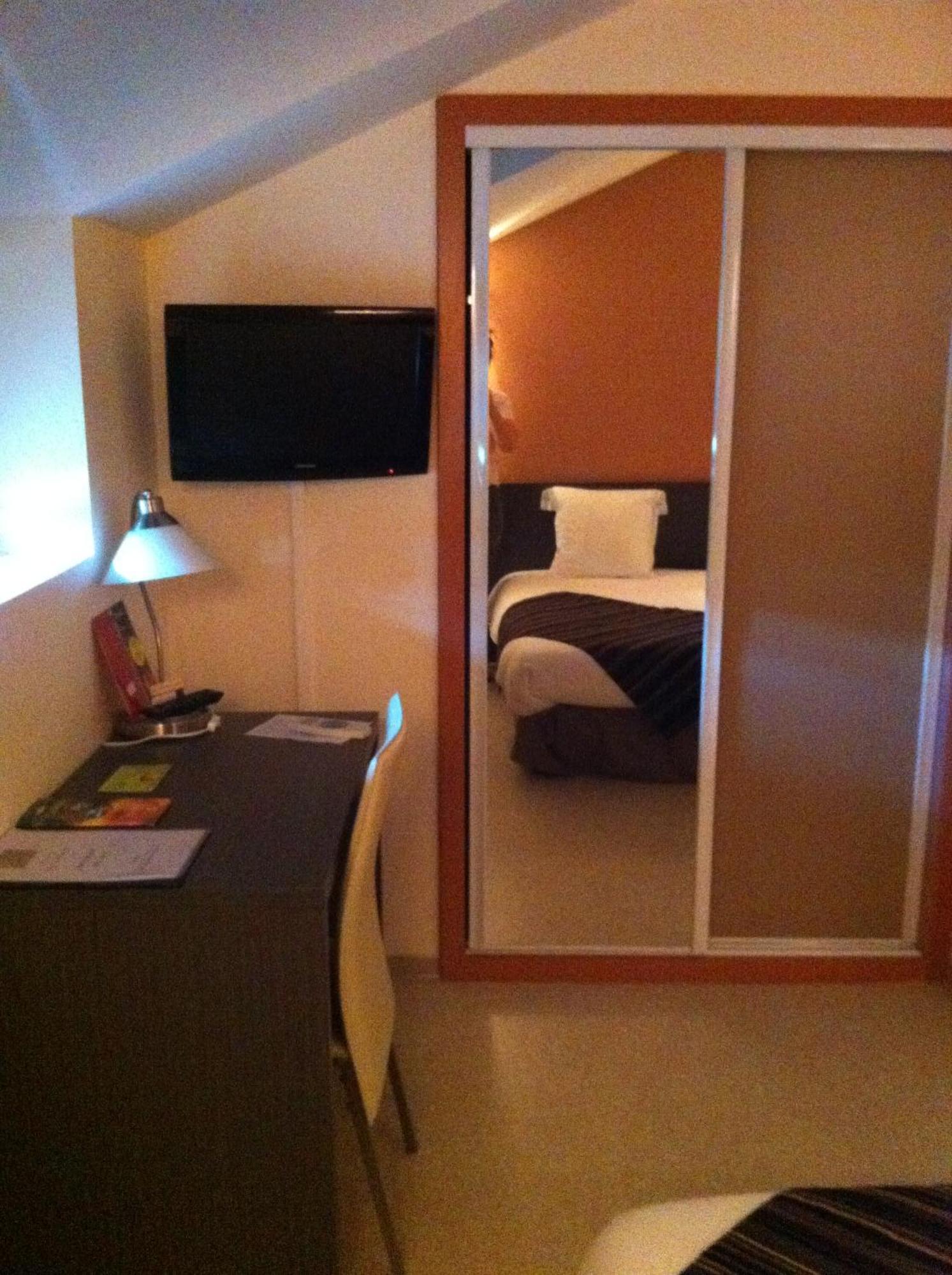 Fasthotel Le Rale Des Genets - Un Hotel Fh Collection Dun-sur-Meuse エクステリア 写真