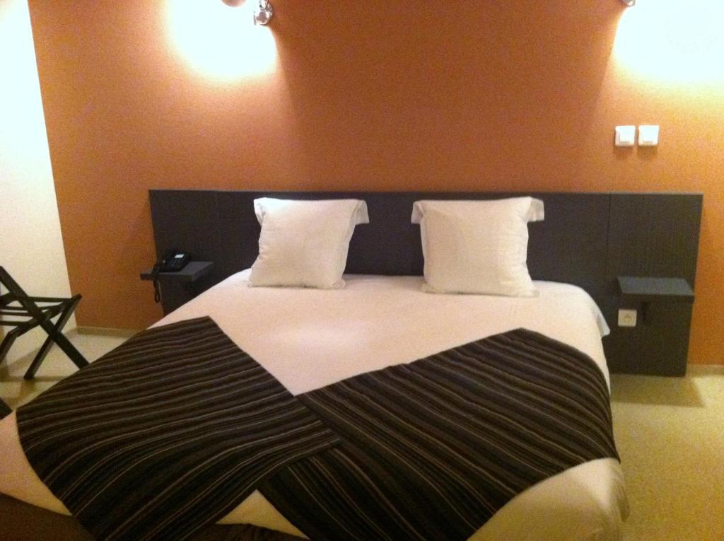 Fasthotel Le Rale Des Genets - Un Hotel Fh Collection Dun-sur-Meuse 部屋 写真